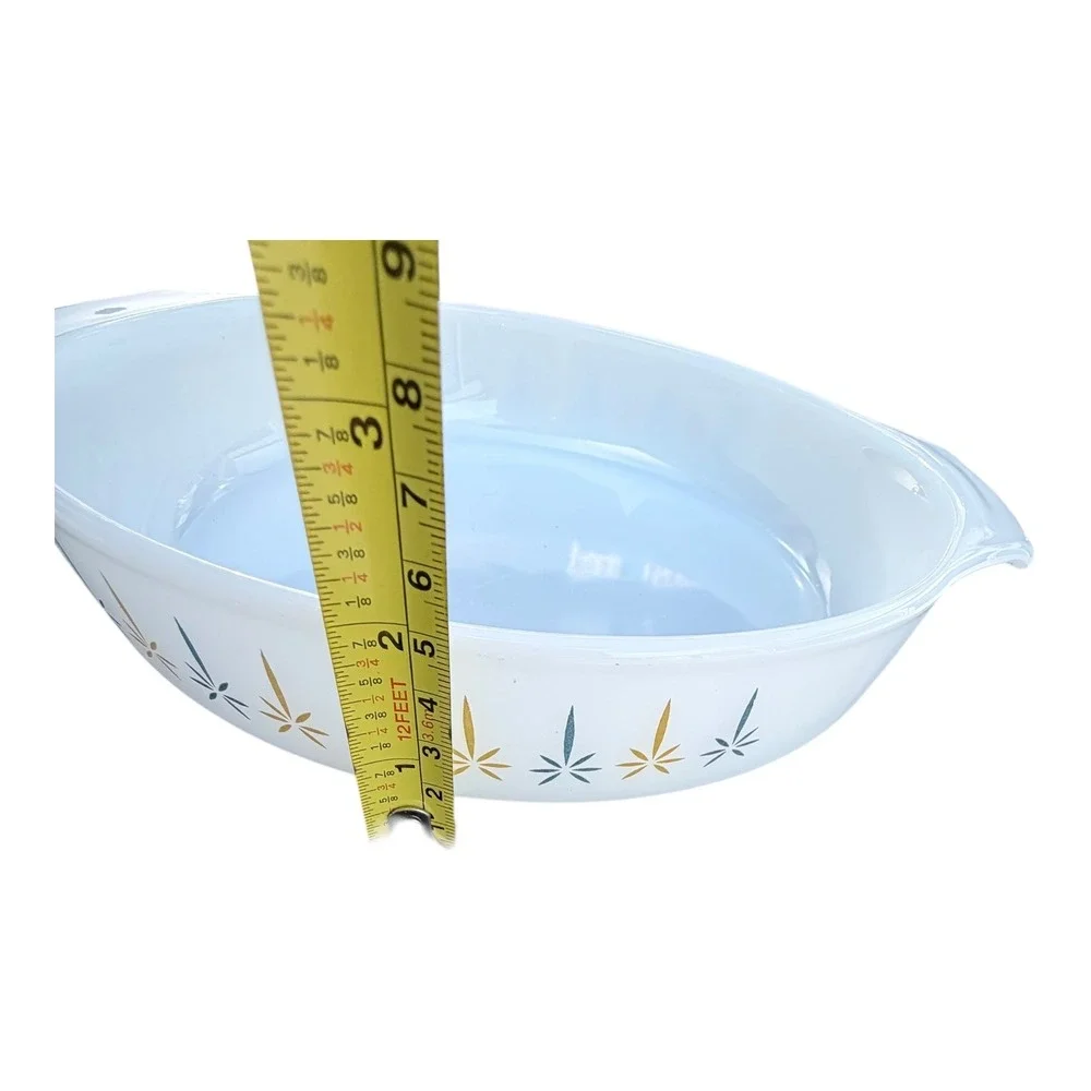Anchor Hocking Fire-King Casserole Dish 9 Inch Round White Atomic Starburst Gold
